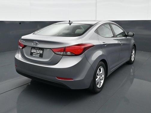 Titanium Gray Metallic 2015 Hyundai ELANTRA SE