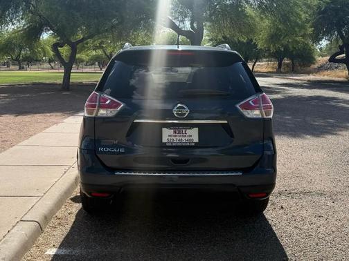 Gray 2016 Nissan Rogue S