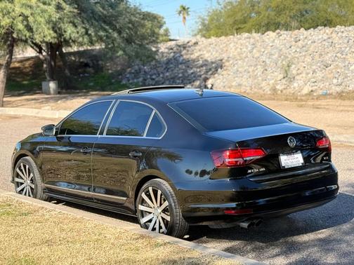 2017 Volkswagen Jetta 1.8T SEL