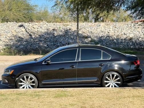 2017 Volkswagen Jetta 1.8T SEL