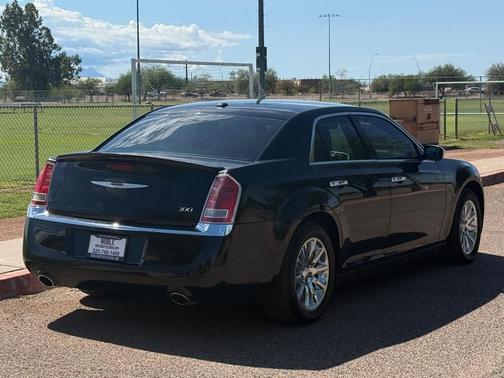 2012 Chrysler 300 Limited