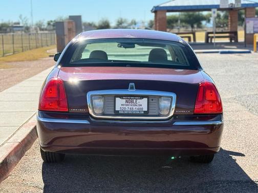 2007 Lincoln Town Car Signature