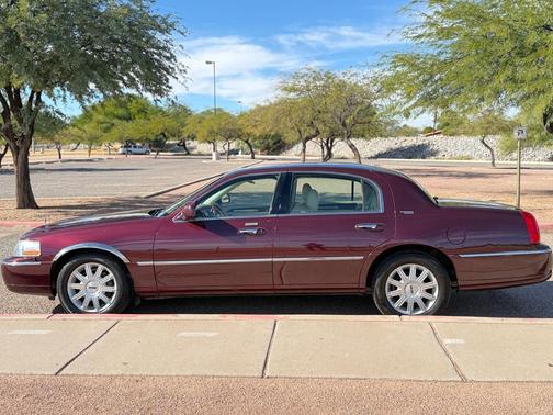 2007 Lincoln Town Car Signature