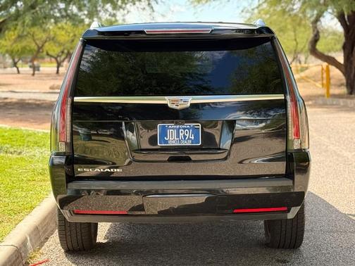 2019 Cadillac Escalade Luxury