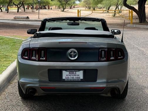 2014 Ford Mustang V6