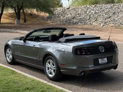 2014 Ford Mustang V6