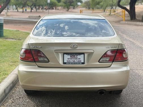 2003 Lexus ES 300 Base
