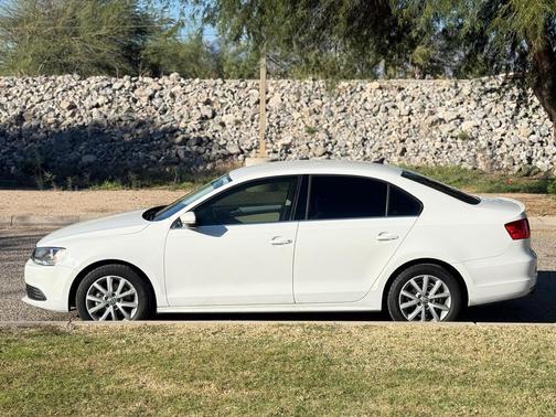2014 Volkswagen Jetta Auto SE w/Connectivity