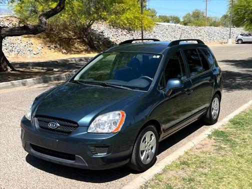 2009 Kia Rondo Base