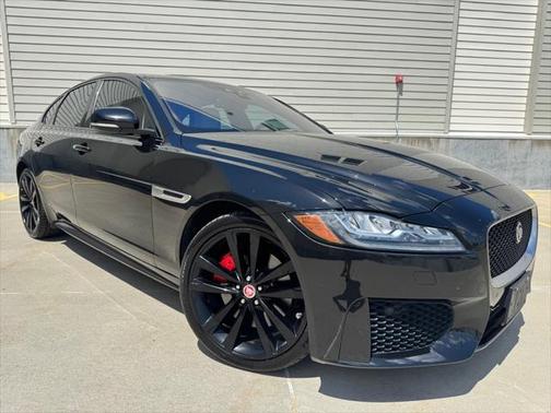 2016 Jaguar XF S