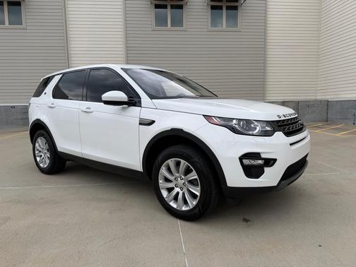WHITE 2019 Land Rover Discovery Sport SE