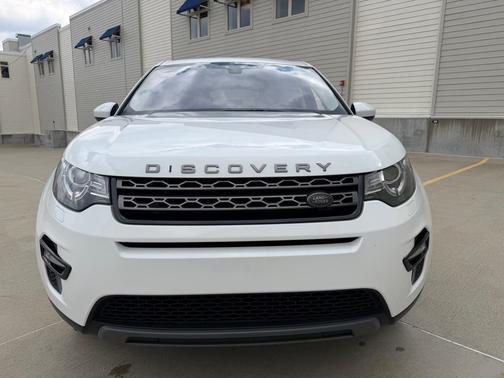 WHITE 2019 Land Rover Discovery Sport SE