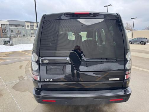 2015 Land Rover LR4 Base