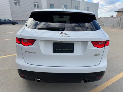 2019 Jaguar F-PACE PRESTIGE