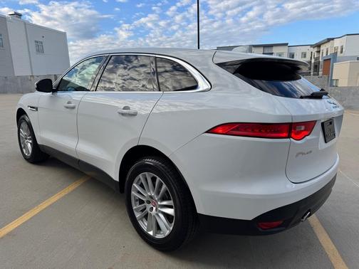 2019 Jaguar F-PACE PRESTIGE
