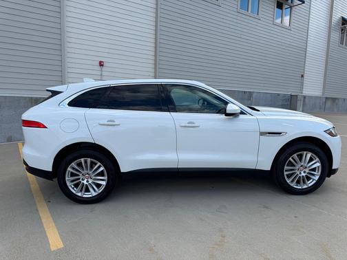 2019 Jaguar F-PACE PRESTIGE