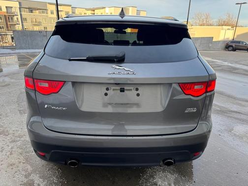 2017 Jaguar F-PACE 35t R-Sport