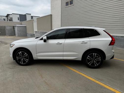2020 Volvo XC60 T6 Momentum