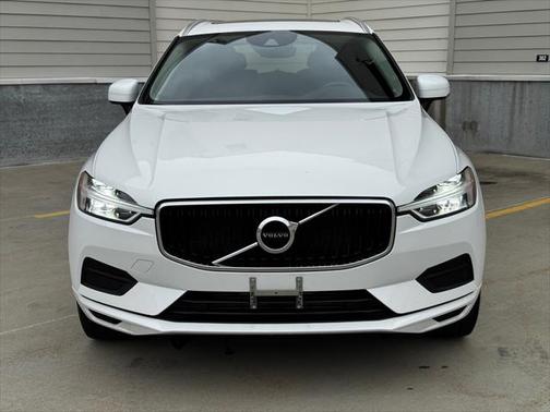 2020 Volvo XC60 T6 Momentum