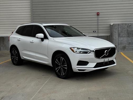 2020 Volvo XC60 T6 Momentum