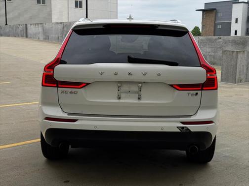 2020 Volvo XC60 T6 Momentum