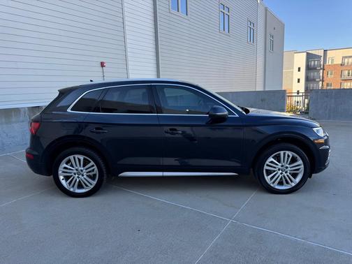 2018 Audi Q5 2.0T Premium Plus
