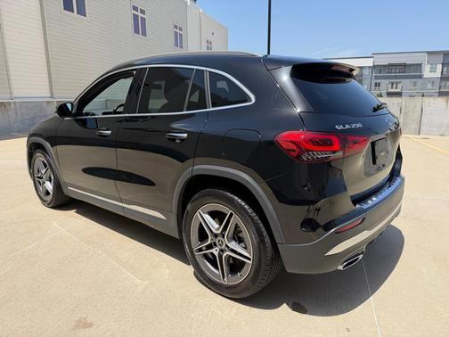 BLACK 2023 Mercedes-Benz GLA 250 4MATIC