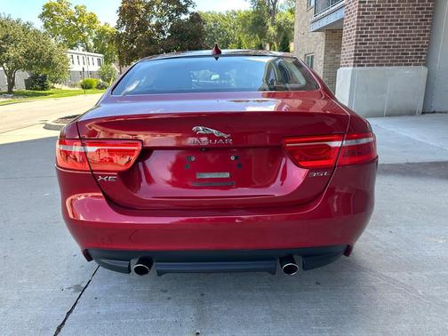 2017 Jaguar XE 35t Premium