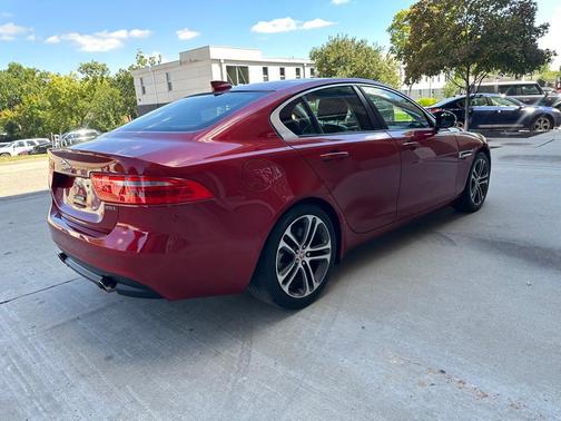 2017 Jaguar XE 35t Premium