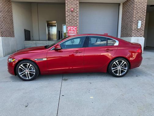 2017 Jaguar XE 35t Premium