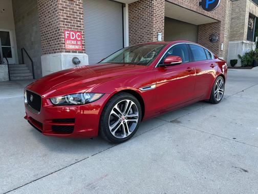 2017 Jaguar XE 35t Premium