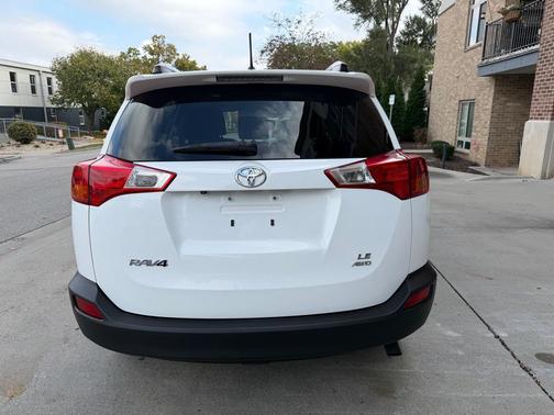 Super White 2015 Toyota RAV4 LE