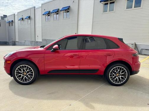 2017 Porsche Macan Base