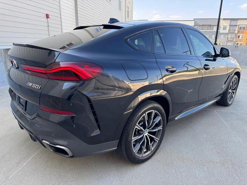 2020 BMW X6 M50i