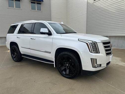 2017 Cadillac Escalade Luxury