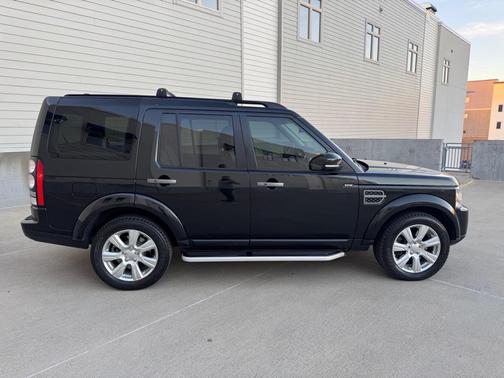 2016 Land Rover LR4 Base