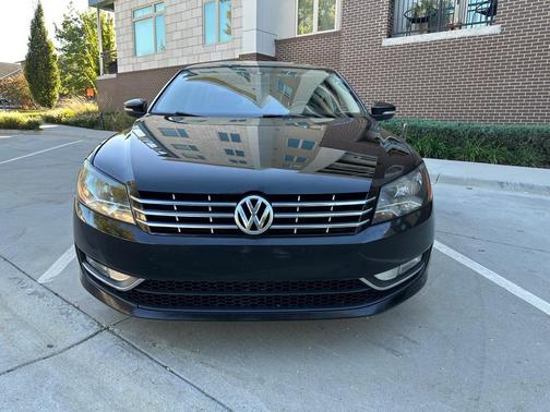 2014 Volkswagen Passat 1.8T Auto SEL Premium