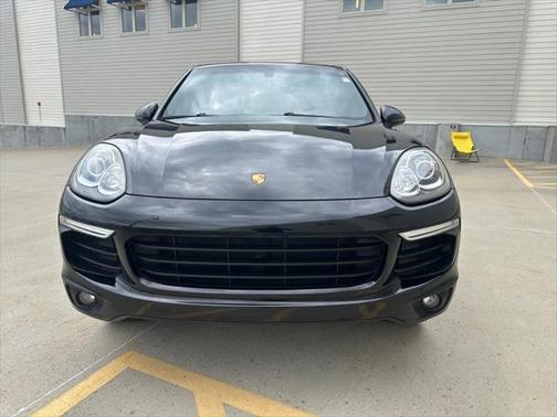2016 Porsche Cayenne Base
