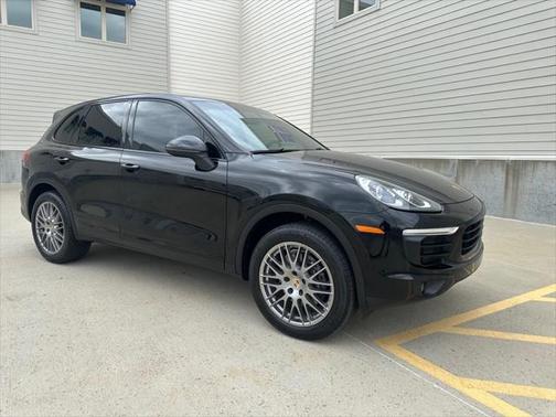 2016 Porsche Cayenne Base