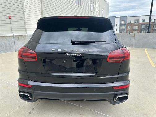2016 Porsche Cayenne Base