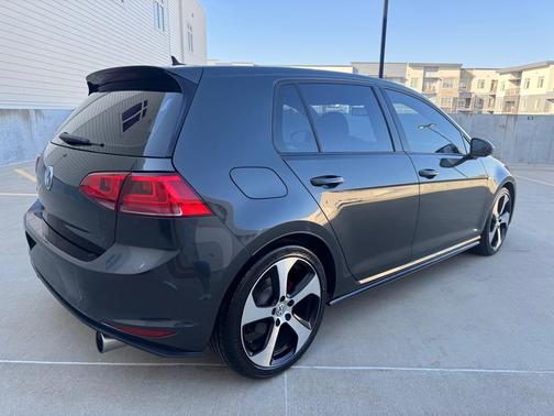 2016 Volkswagen Golf GTI 2.0T S 4-Door