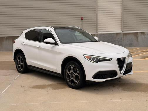 Alfa White 2019 Alfa Romeo Stelvio Base