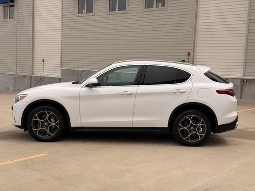 Alfa White 2019 Alfa Romeo Stelvio Base