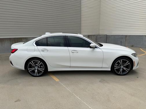 WHITE 2020 BMW 330 xDrive