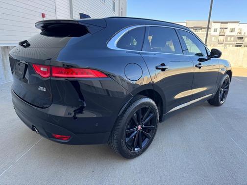 2019 Jaguar F-PACE PRESTIGE