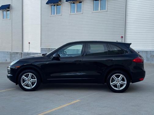 2014 Porsche Cayenne Cayenne