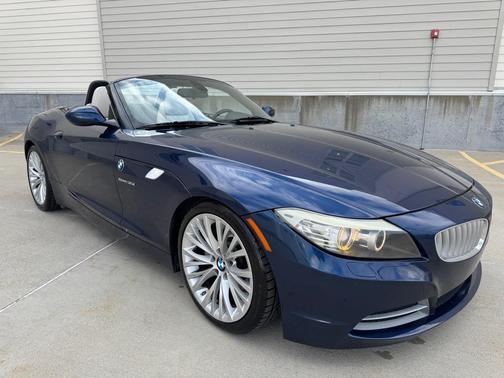 Deep Sea Blue Metallic 2009 BMW Z4 sDrive35i