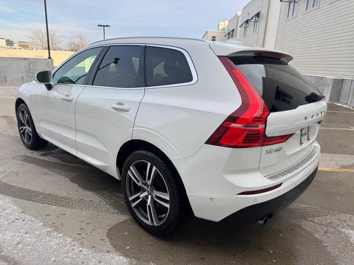 2019 Volvo XC60 T5 Momentum
