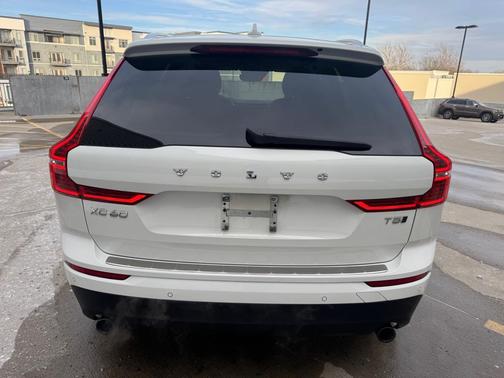 2019 Volvo XC60 T5 Momentum