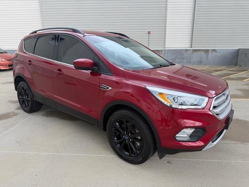 Ruby Red Metallic Tinted Clearcoat 2019 Ford Escape SEL